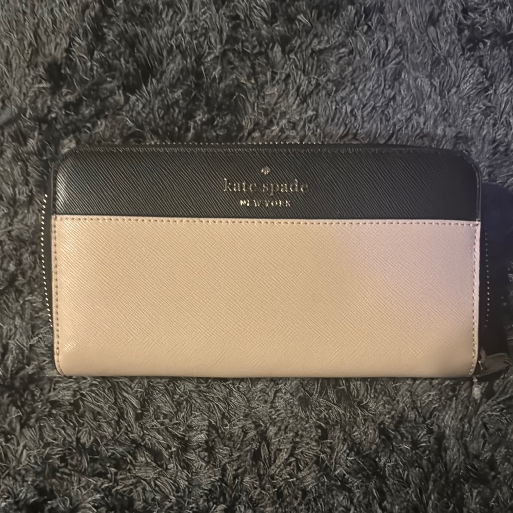 Kate Spade Black and Cream Wallet